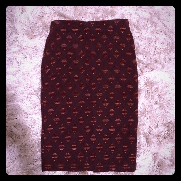Zara Dresses & Skirts - Zara printed pencil skirt